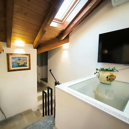Modern Flat In Old Town アパート バヴェーノ