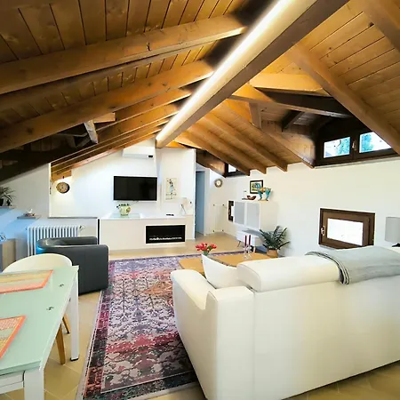 Modern Flat In Old Town アパート